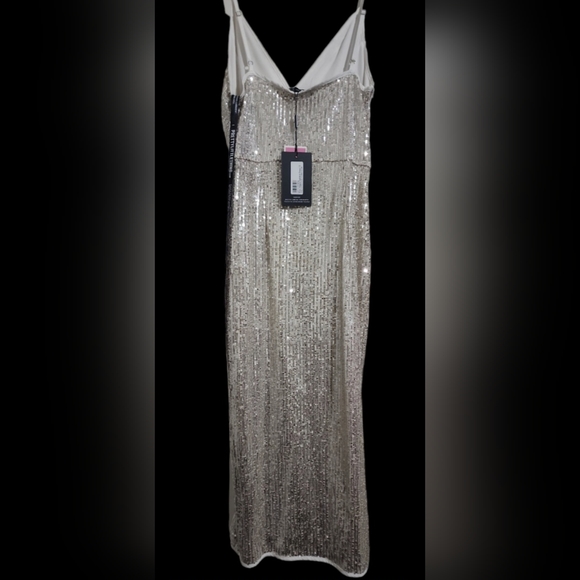 NWT Pretty Little Thing Silver Sequin Split Midi Dress Size: US -8 - Picture 2 of 16